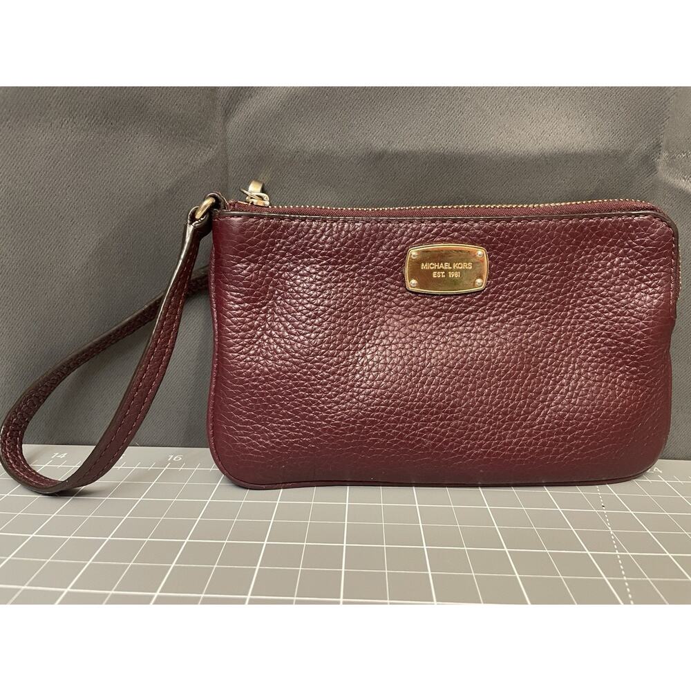 Michael Kors Wristlet Jet Set Med 3/4 Zip Bag Pebbled Leather Merlot Card Wallet